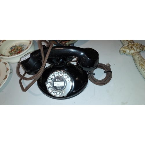 485 - Vintage American Dial Up Telephone