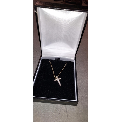 324 - 9Ct Gold Cross On Chain