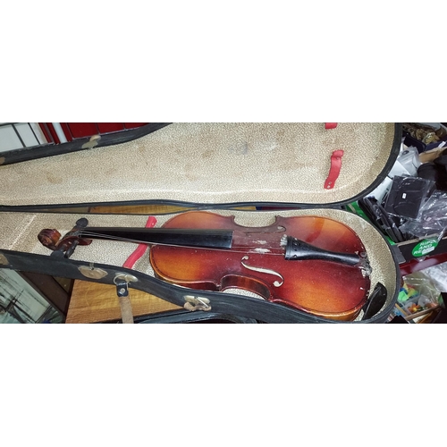 99 - Violin In Case