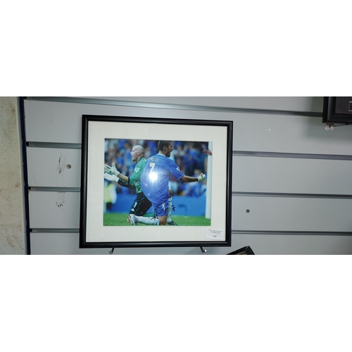 546 - Small Framed Photo Of Football Player With Replica Signature