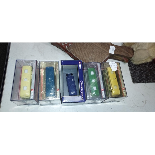 455 - 5 Diecast Buses In Cases