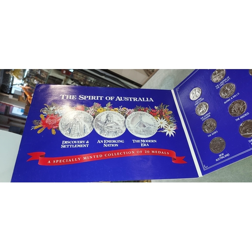 334 - Australia 200Yrs Commemorative Medal Set