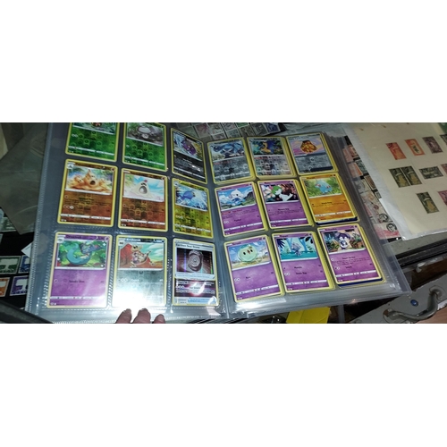 533 - Folder Containing 537 English/Japanese Pokemon Cards Including 39 Holo/Reverse