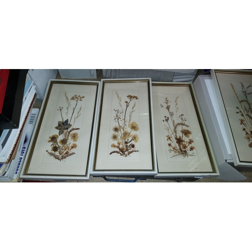 616 - 4 Framed Pictures Of Dried Flowers