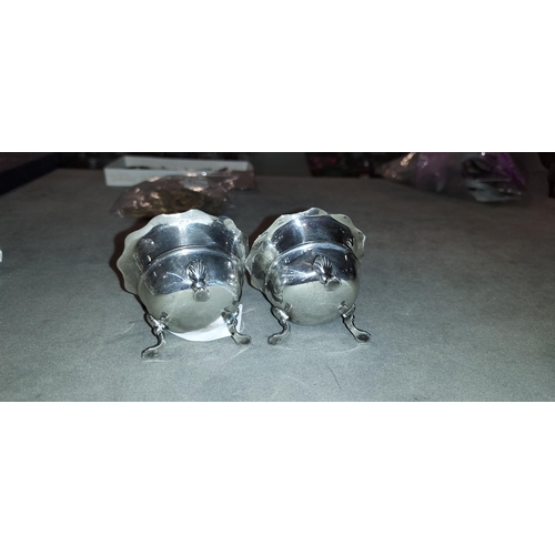 365 - Antique 1902 Edwardian Pair Of Solid Silver Salts On Claw Feet Approx. 52.2gms