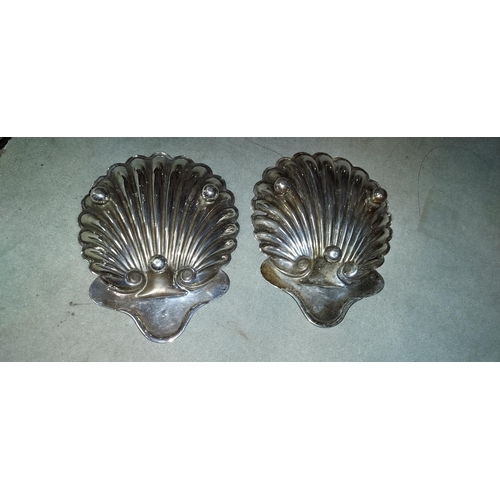 382 - Antique Pair Of 1904 Edwardian Solid Silver Shell Preserve/Butter Dishes Total Weight Approx. 151.3g... 