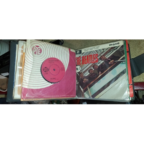 599 - 30 X Prog, Rock & Beat 1960'S Single Records In Folder Including The Who, Rolling Stones, Beatles, B... 