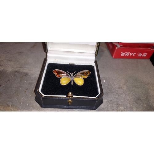 350 - Solid Silver Amber Butterfly