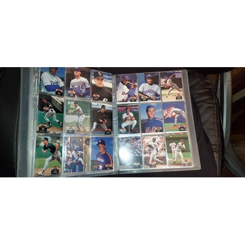 268 - Folder Containing 387 Baseball Cards Teams 1992 Mint