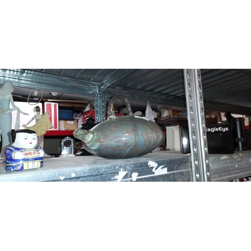 Art Glass Kettle Shaped Vase