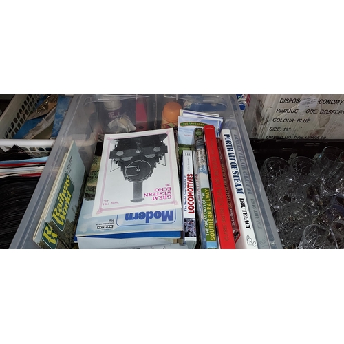 662 - Box Of Railway & Train, Books, Magazines & Ephemera