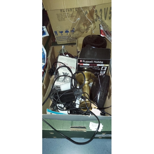 669 - Box Of Electrical Items