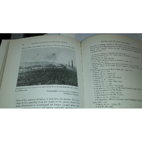 569 - Book On Industrial Medway