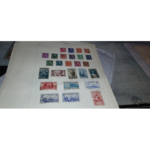 596 - 5 Pages Of French Stamps