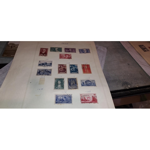 596 - 5 Pages Of French Stamps