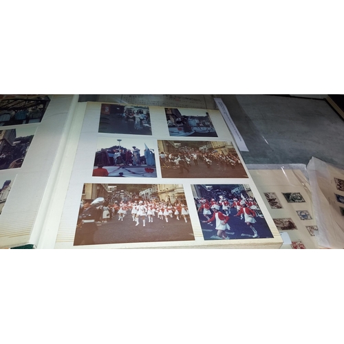 597 - Large Photograph Album From 1983 Ft Photo'S From Chatham Carnival, Rochester Air Display, Bus Rally,... 