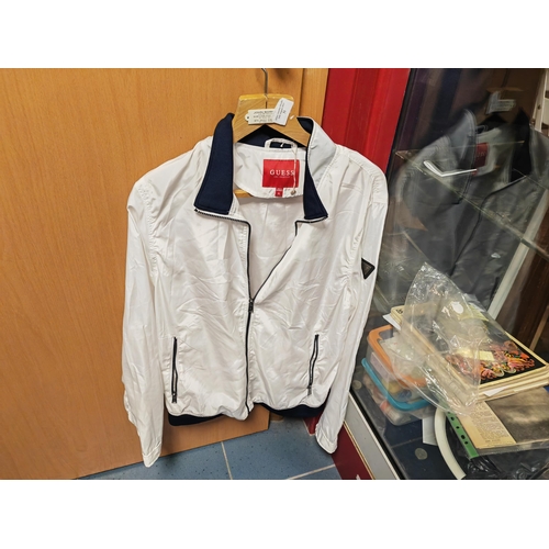 31 - Guess Windbreaker Jacket Size Xl