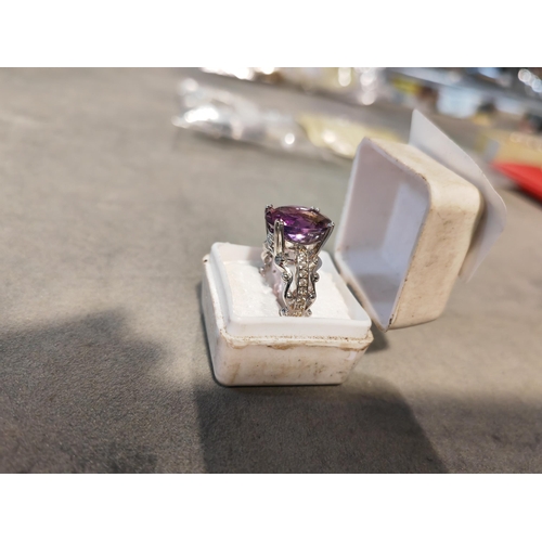 331 - Very Large Silver Amethyst Colour Stone Ring Size L