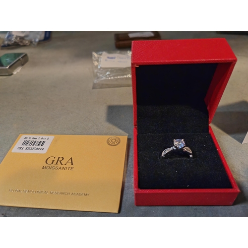 391 - Moissanite 1 Carat Dress Ring With Certificate