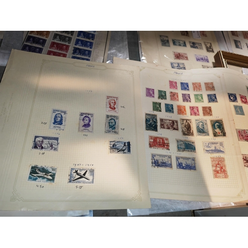 568 - 5 Pages Of French Stamps