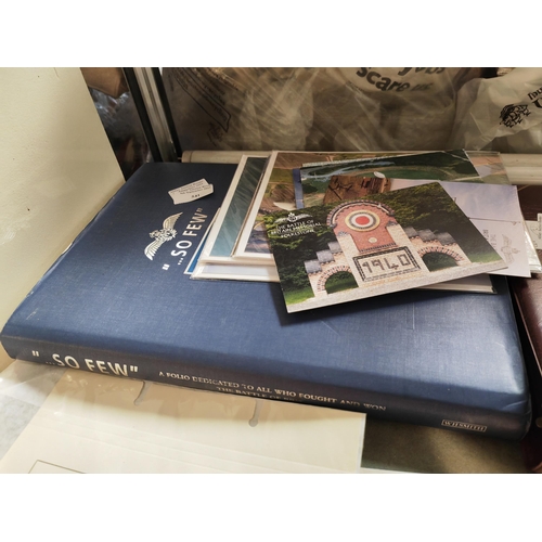 541 - Raf Book + Cards