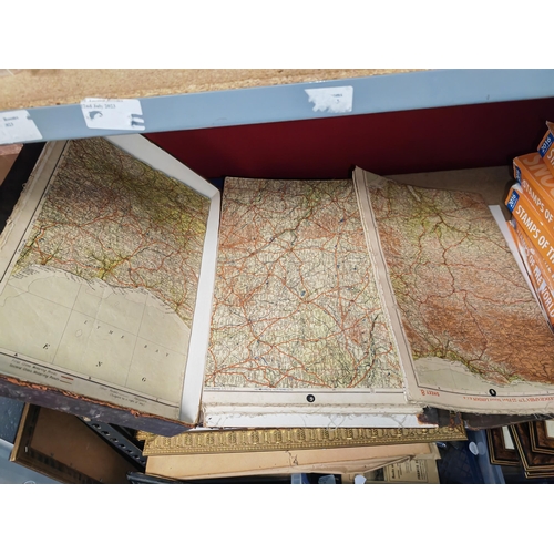 9 - Cased Set Of 10 Maps