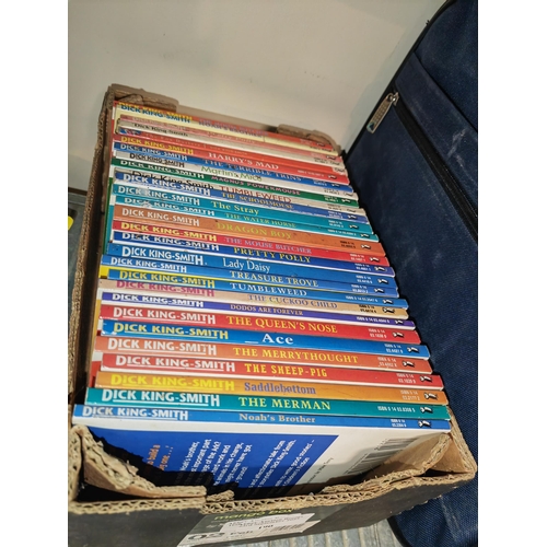 190 - 28 Dick King Smith Children'S Paperbacks