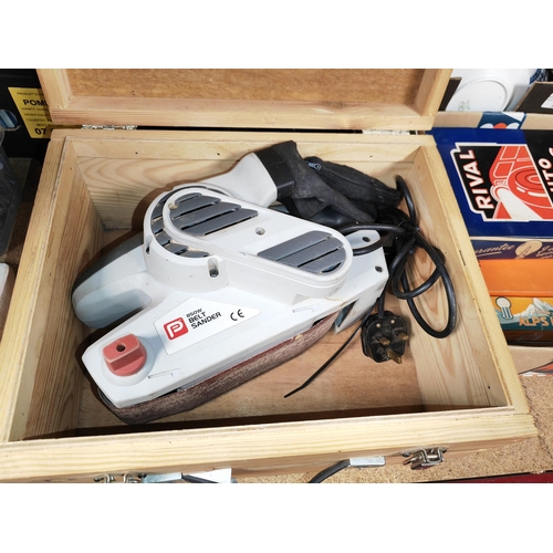 200 - Well Made Wooden Carpenters Tool Box With 850W Belt Sander Tested And Working