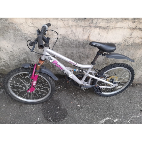 35 - Pure Childs Push Bike