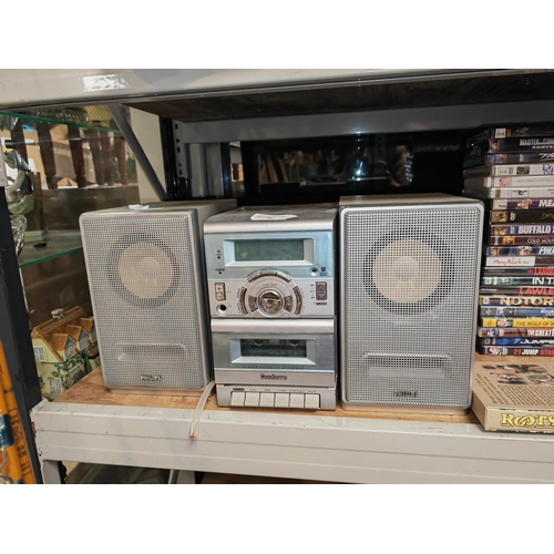 96 - Goodmans Stereo With Philips Speakers