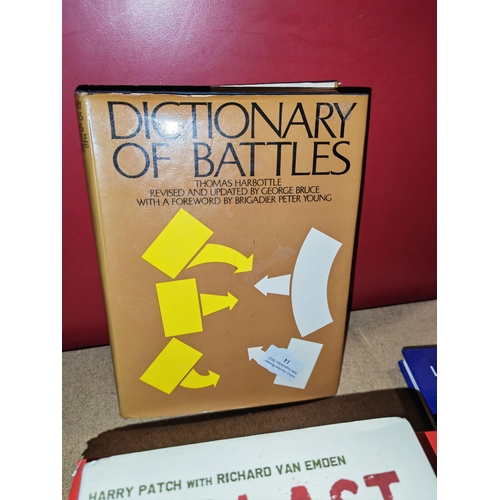 14 - Book Dictionary Of Battles 1971