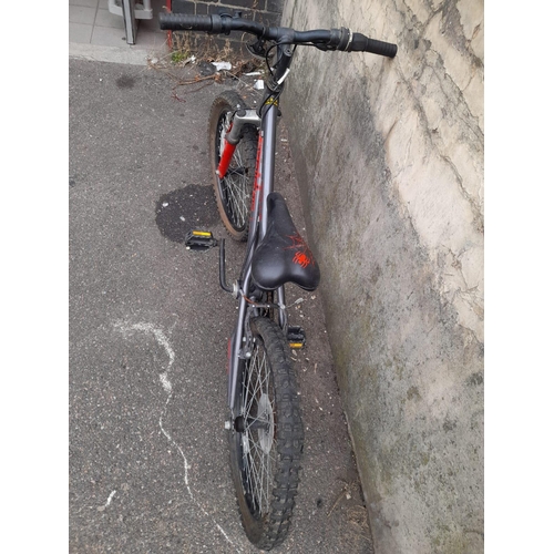 34 - Apollo Spider 6 Speed Childs Mountain Bike
