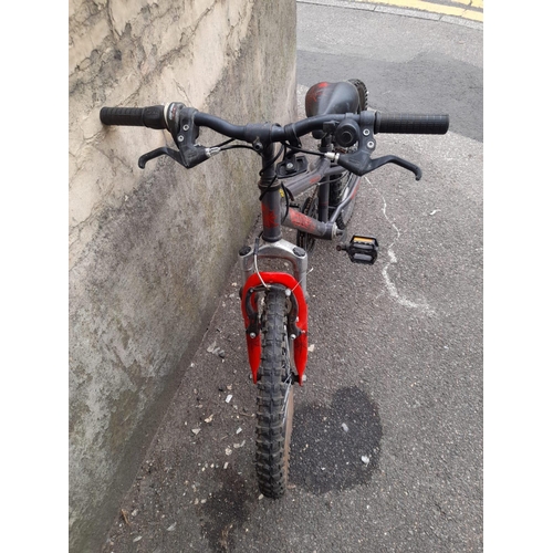 34 - Apollo Spider 6 Speed Childs Mountain Bike