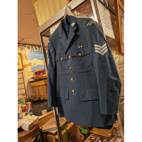 29 - Raaf Sergeants Uniform Jacket + 2 Trousers + Hat And Tie