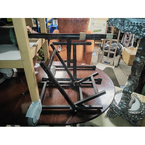 46 - 2 Stagg Amplifier Stands