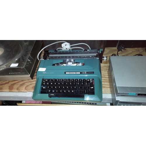 725 - Scm Smith Corona Electric Typewriter In Bag