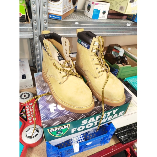 171 - Pair Of Terrain Beige Work Boots Size 10