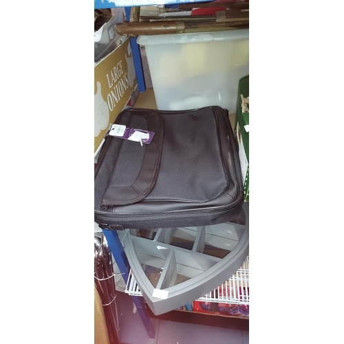 28 - Unused Targus Laptop Bag