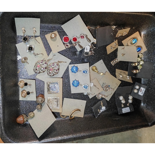 294 - Tray Of 24 Pairs Of Earrings (11 Pairs Are Silver)