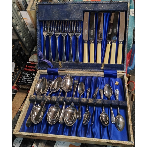 151 - Pinro Cutlery Set