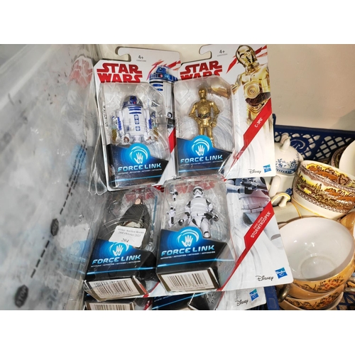 204 - 7 Boxed Star Wars Modern Figures