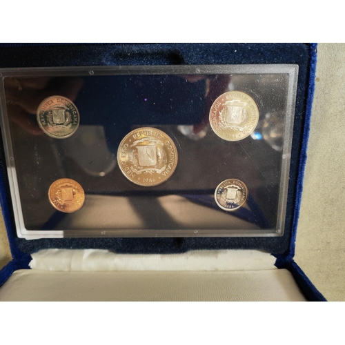 381 - 1986 Proof Set Dominican Republic