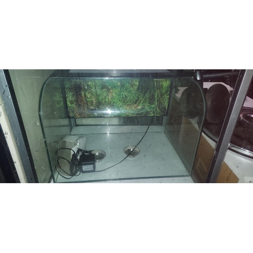 45 - Small Vivarium Light Needs Replacing