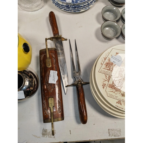 471 - Carving Knife Set In Wooden Holder