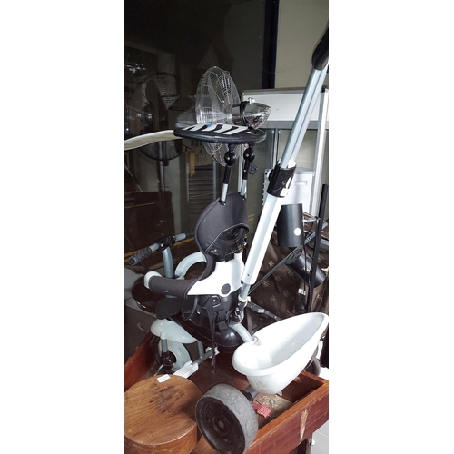 40 - Childs 3 Wheel Push Chair With Training Handles