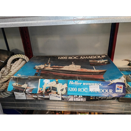 607 - 2 Model Boats Kits Stella Sailing Ship And Amadour