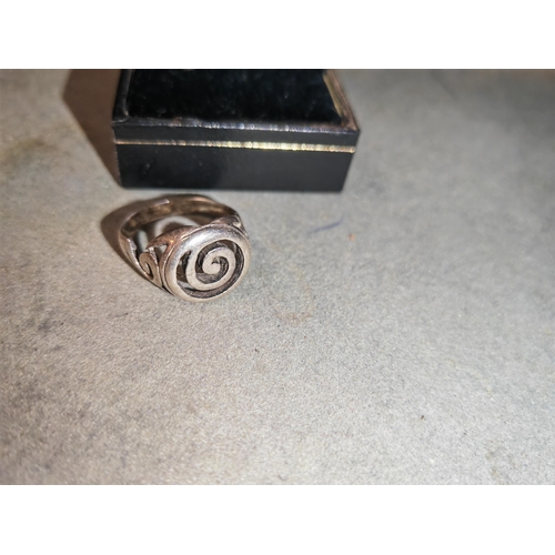 375 - 2 Silver Rings In Black Box