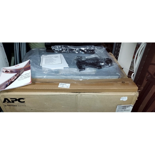 85 - Apc Large Pc Back Up Power Battery For Server Unit Unused With Box