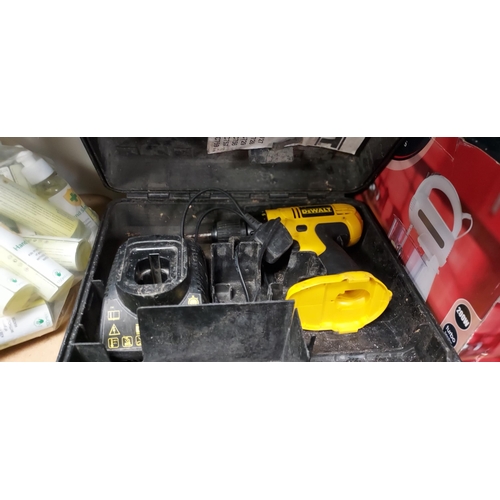 28 - Dewalt Dc 728 Drill Case + Charger No Battery