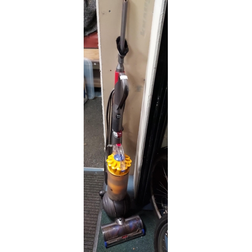 37 - Dyson Lightball Multi Floor Cleaner Working